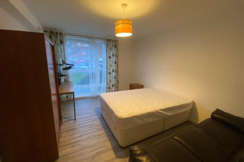 3 bedroom flat to rent, Hanson Park, Dennistoun, Glasgow, G31