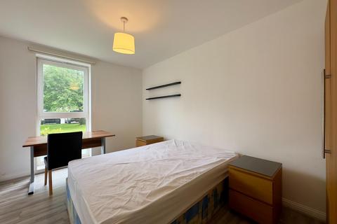 3 bedroom flat to rent, Hanson Park, Dennistoun, Glasgow, G31