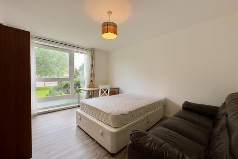 3 bedroom flat to rent, Hanson Park, Dennistoun, Glasgow, G31