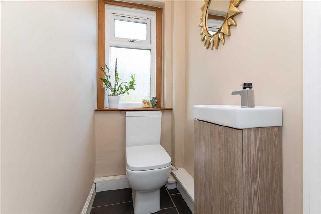 Lower Level WC