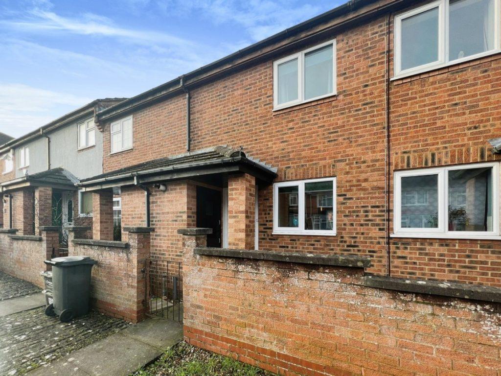 Rose Street Swindon Sn2 2hz 2 Bed Terraced House £900 Pcm £208 Pw