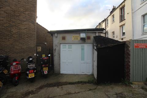 Garage to rent - Upper Lewes Road, Brighton BN2