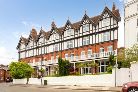 2 bedroom apartment for sale, Royal Mansions, Station Road, Henley-on-Thames, Oxfordshire, RG9