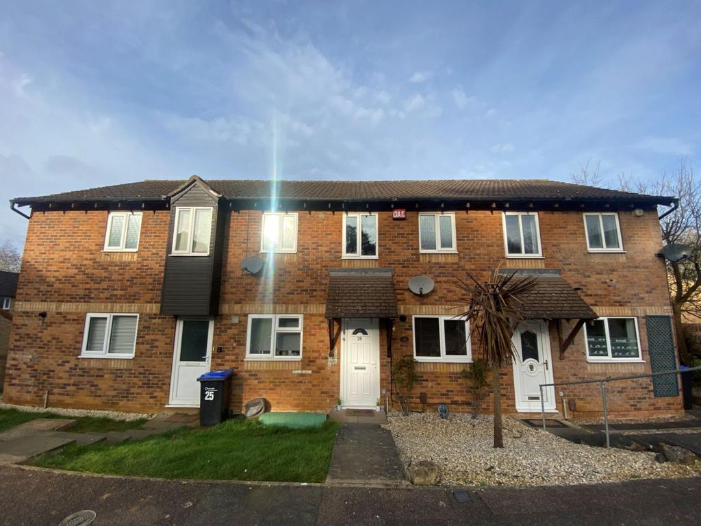 Pine Ridge, Southfields, Northampton... 2 bed terraced house £200,000