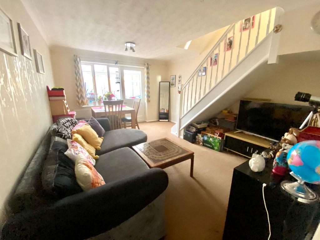 Pine Ridge, Southfields, Northampton... 2 bed terraced house £200,000