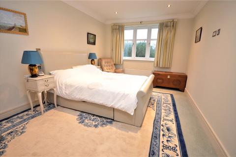2 bedroom apartment for sale - Waverley Lane, Farnham, Surrey, GU9