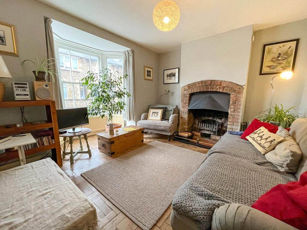 The Crofts, Witney, Oxfordshire, OX28 3 bed semidetached house £950