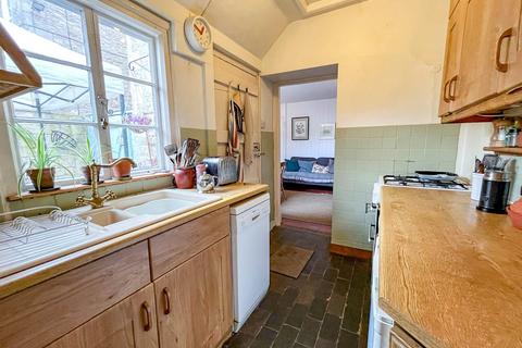 3 bedroom semi-detached house to rent, The Crofts, Witney, Oxfordshire, OX28