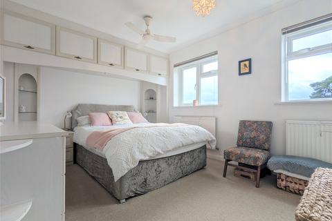 3 bedroom detached house for sale - Harvard Road, Sandhurst, Berkshire, GU47