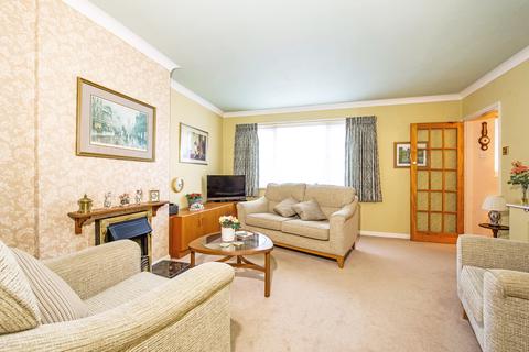 74 Buckingham Road, Richmond, TW10 7EQ