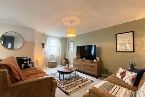 2 bedroom flat for sale, Wetherby, Pentagon Way, LS22