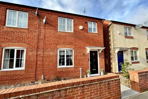 5 High Barns Close, Grange Park, Northampton, NN4 5BH