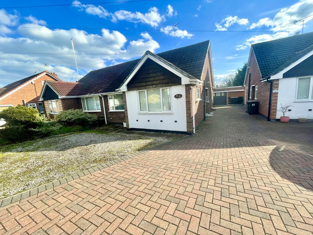 Lower Eastern Green Lane, Eastern... 2 bed semidetached bungalow £275,000