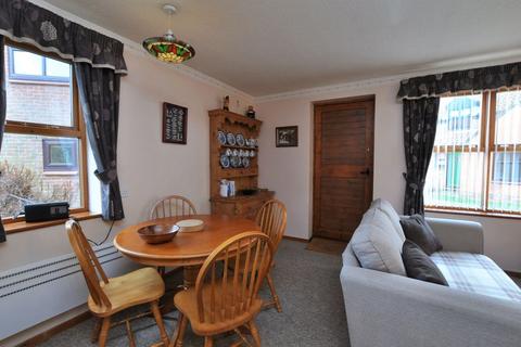 2 bedroom cottage for sale - 12 Endeavour Court, Whitby