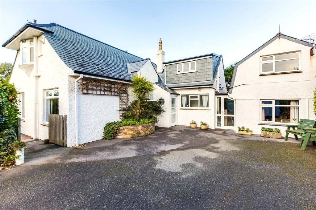Trenance, Mawgan Porth, Newquay, Cornwall, TR8 4 bed detached house £