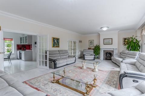 7 bedroom detached house for sale - Sandy Lane, Northwood HA6