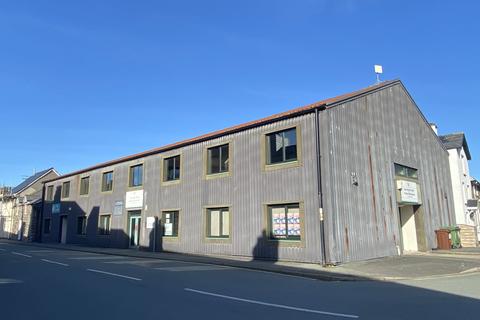 Industrial unit to rent, Penllyn Workshops, Plassey Street, Bala, LL23 7SW