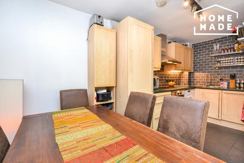 2 bedroom flat to rent - Connexion Building, Battersea, SW11