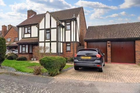 19 Barnard Close, Eynesbury, St Neots, PE19 2UP