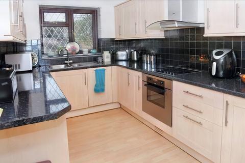 19 Barnard Close, Eynesbury, St Neots, PE19 2UP