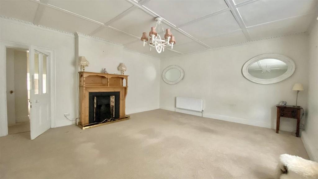 26 Sandford Avenue, Church Stretton... 3 bed house £499,000