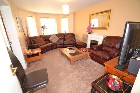 2 bedroom apartment to rent, Scholars Walk, Langley, Berkshire, SL3