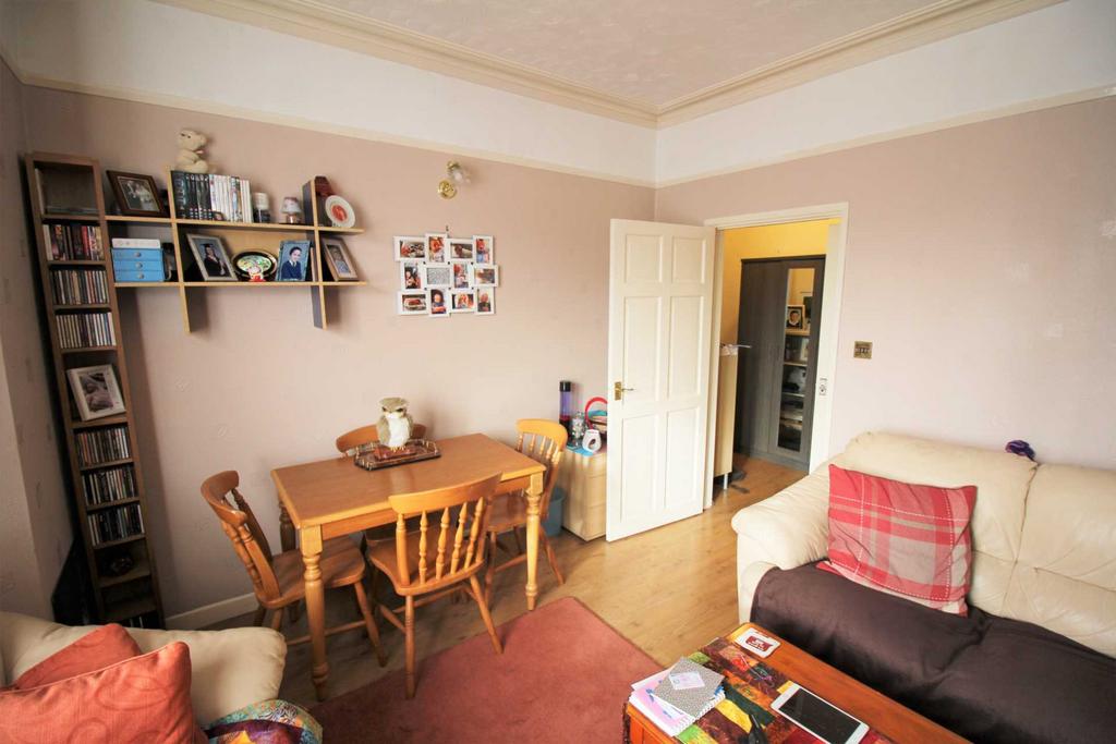 Churchill Road, WestonsuperMare 1 bed flat £129,950