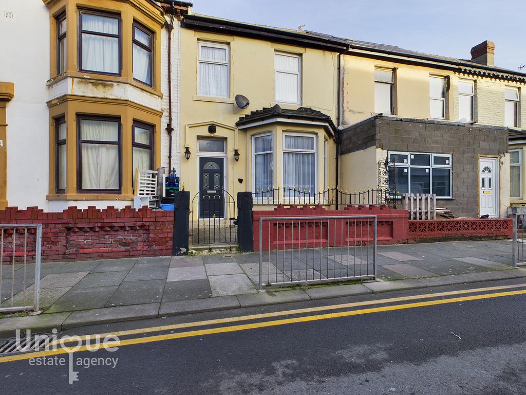 Wellington Road, Blackpool, FY1 4 bed terraced house for sale £149,950