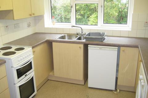 2 bedroom flat to rent, Wessex Road, Yeovil BA21