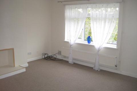 2 bedroom flat to rent, Wessex Road, Yeovil BA21