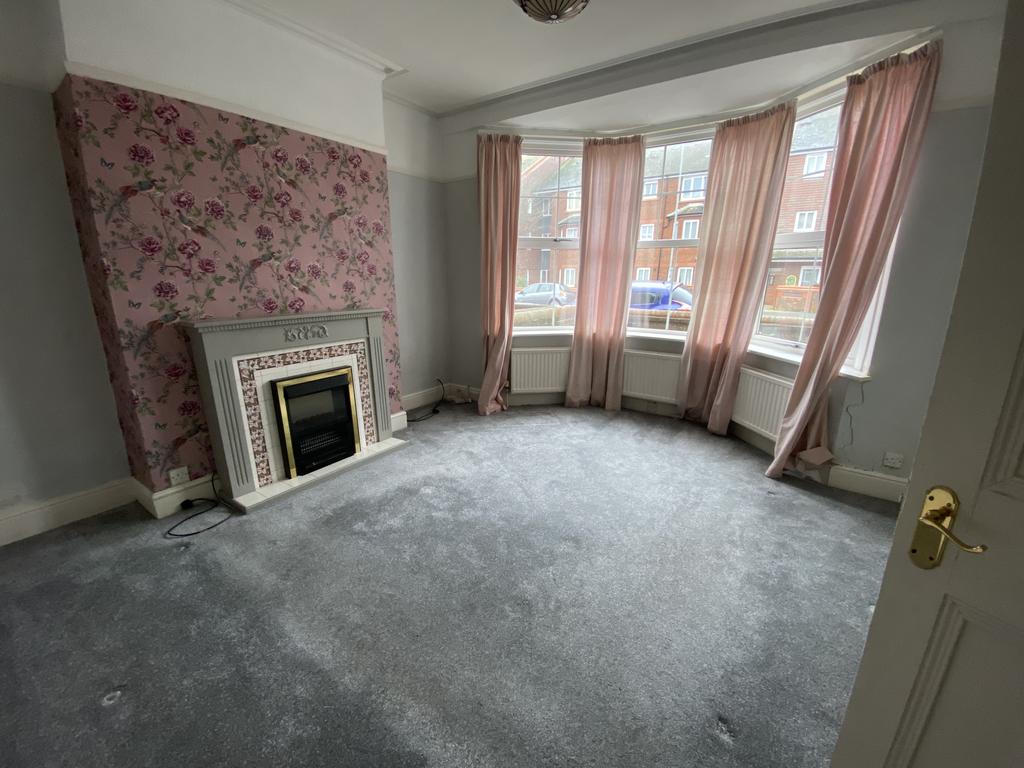 Green Street, Eastbourne BN21 4 bed terraced house £1,395 pcm (£322 pw)