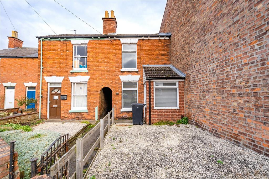 Newmarket, Louth, Lincolnshire, LN11 2 bed terraced house for sale £