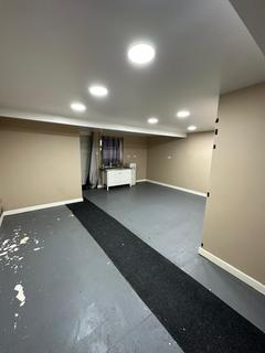 Shop to rent - Toller Lane, BRADFORD, BD9