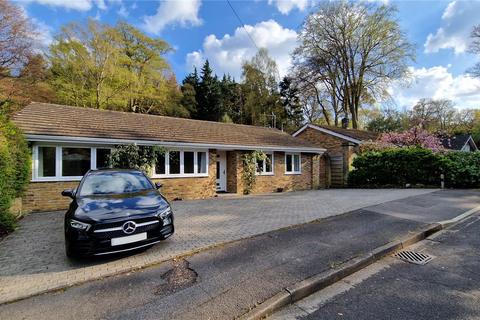 3 bedroom bungalow for sale, Greatwood Close, Ottershaw, KT16