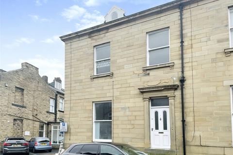 4 bedroom end of terrace house to rent - Wentworth Street, Huddersfield, HD1