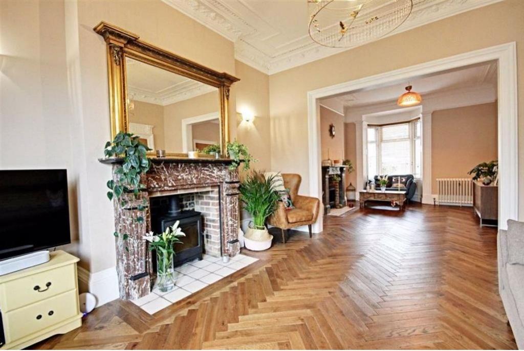 Horsley Hill Road, South Shields 4 bed semidetached house £1,550 pcm