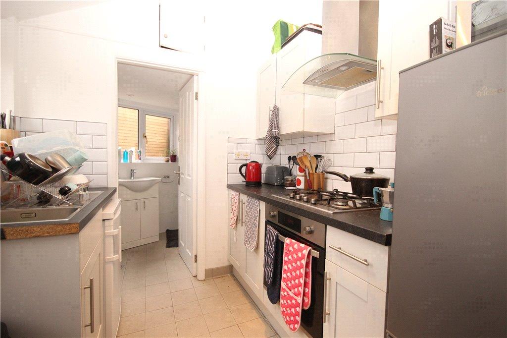 Gardner Road, Guildford, Surrey, GU1 5 bed house £3,000 pcm (£692 pw)