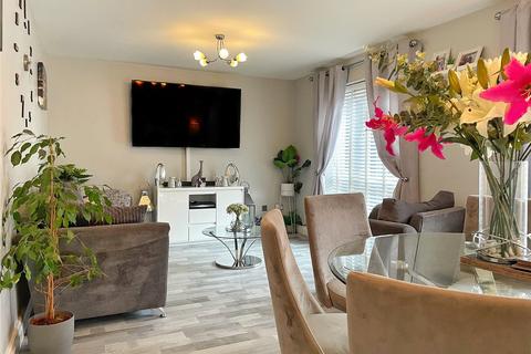 3 bedroom end of terrace house for sale - Farndale Walk, Manchester, Greater Manchester, M9