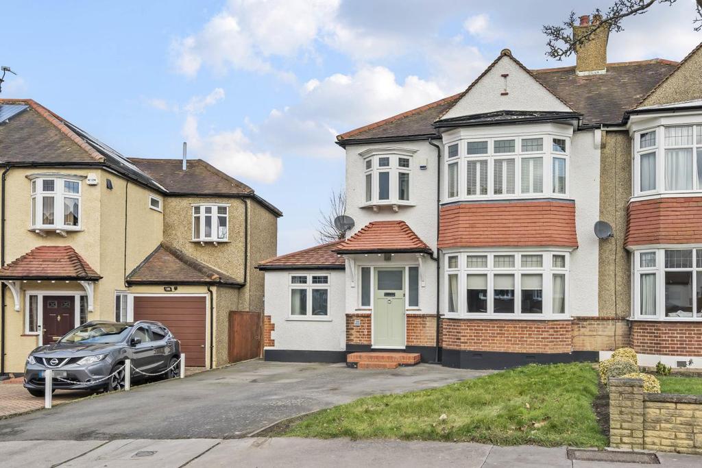 Shirley Avenue, Croydon 4 bed semidetached house £775,000