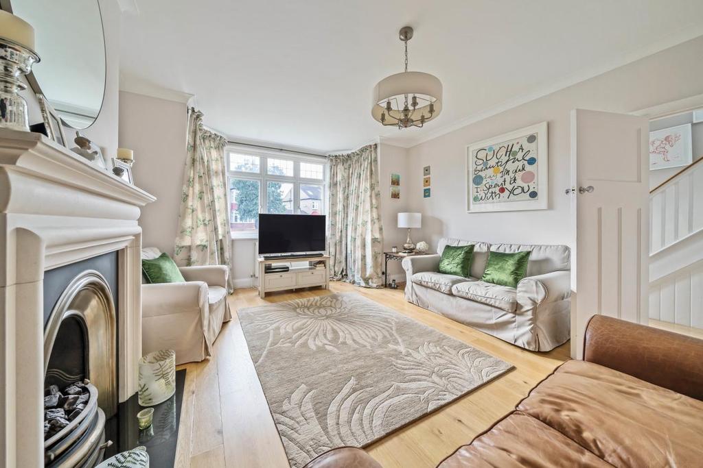 Shirley Avenue, Croydon 4 bed semidetached house £775,000