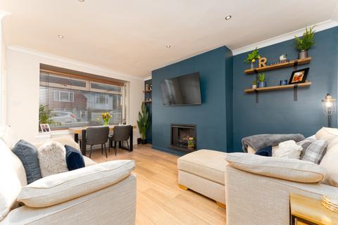 7 Alyth Crescent, Clarkston, Glasgow, G76 8PF