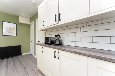 7 Alyth Crescent, Clarkston, Glasgow, G76 8PF