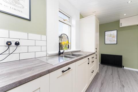 7 Alyth Crescent, Clarkston, Glasgow, G76 8PF