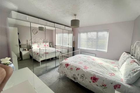 2 bedroom apartment to rent - Nutfield Court, Southampton, Hampshire, SO16