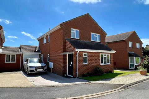 3 bedroom detached house for sale - Grebe Close, Milford on Sea, Lymington, Hampshire, SO41