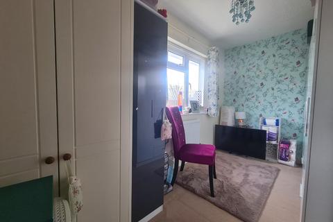 5 Furze Close, Luton, LU2 7UB