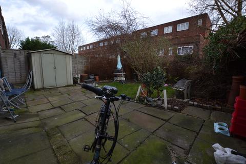 16 Reculver Mews, London, N18 2QY