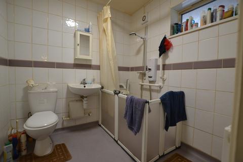 16 Reculver Mews, London, N18 2QY