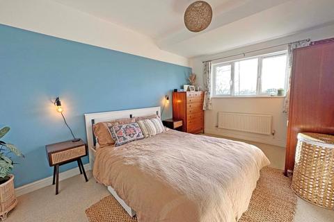 25 Tinney Drive, Truro, TR1 1AT