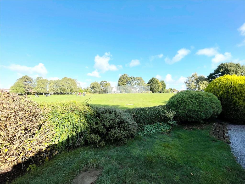 Heath Road, Upton, Chester, CH1 2 bed bungalow £370,000